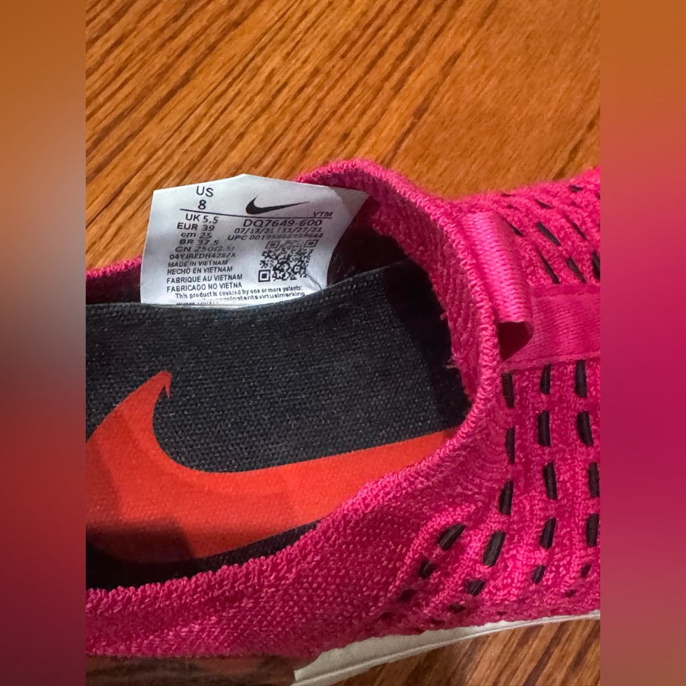 Nike Women’s React Phantom Run Flyknit 2 in Pink Prime Zebra. sz. 8M - Picture 5 of 6